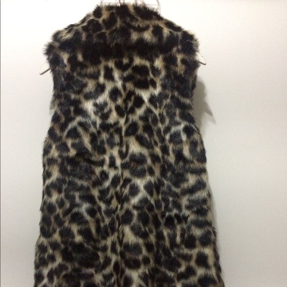 Faux Fur vest - Picture 2 of 4